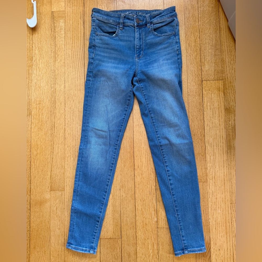 American Eagle Next Level High-Waisted Jegging Size 6 - Picture 3 of 5